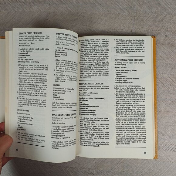 Family Circle Favorite Recipes Vintage Cookbook 1980 Ninth Print Exlib - Picture 5 of 9